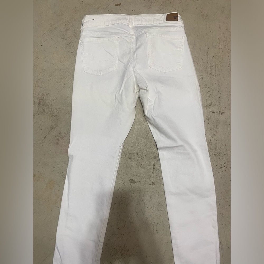 White American eagle jeans